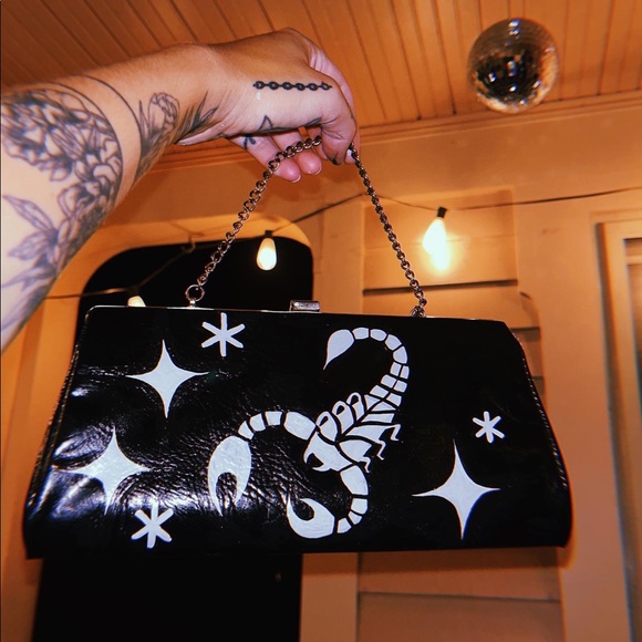 ✺ 𝕾𝖈𝖔𝖗𝖕𝖎𝖔𝖓 𝖕𝖚𝖗𝖘𝖊 ✺ - Picture 1 of 6